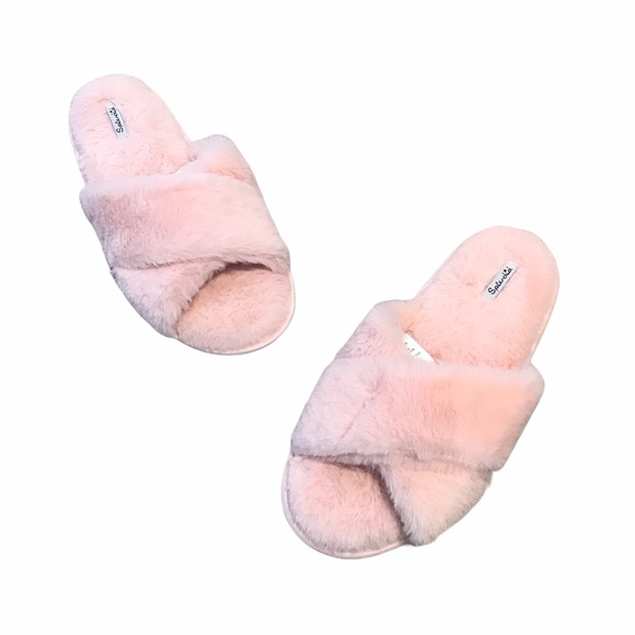 Splendid Shoes - NEW Splendid Pink Faux Fur Slippers M/L 8-11